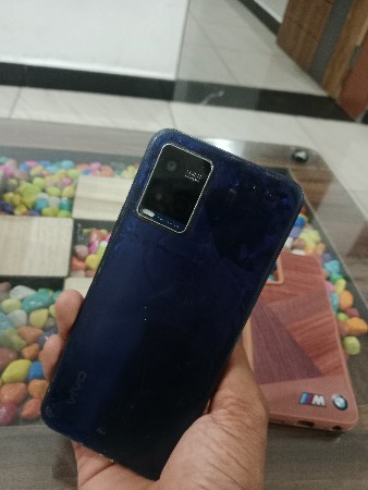 vivo y 21