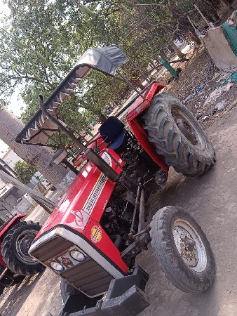 ટ્રેક્ટર વેચવા નું છે