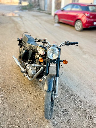 Royal Enfield bullet standard