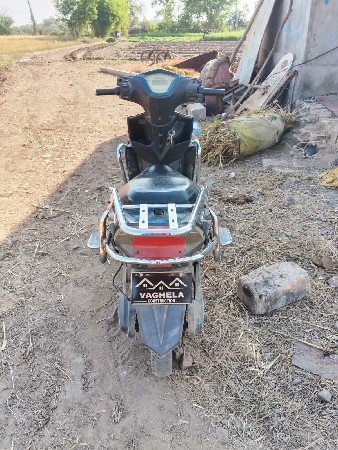 ઈલેકટીક સ્કુટી વેશવાની છે