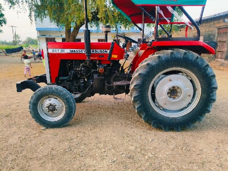 Massey Ferguson 241