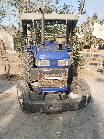 ટ્રેક્ટર વેચવાનું છે