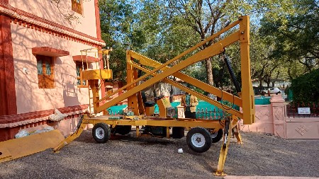 ૪૫ ફૂટ ક્રેન લિફ્ટ