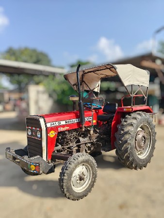 ટ્રેક્ટર વેચવાનું છે