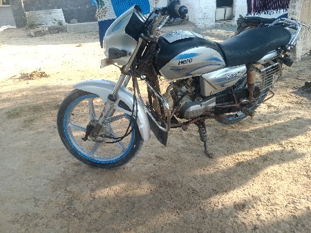 ટુ વ્હીલ વેચવાની છે