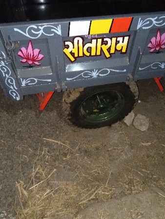 ટોલી વેચવાની છે મીની ટેકટર ની 50 ફૂ