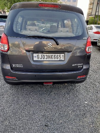 ફોરવીલ વેચવાની છે