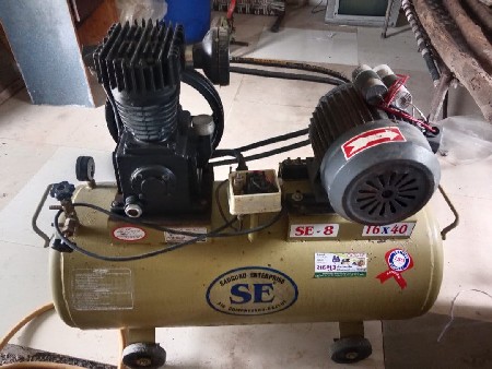 Air compressor devanu se