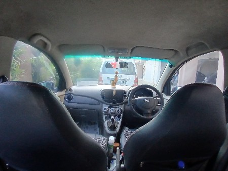 હ્યુન્ડાઈ i10 વેચવાની છે