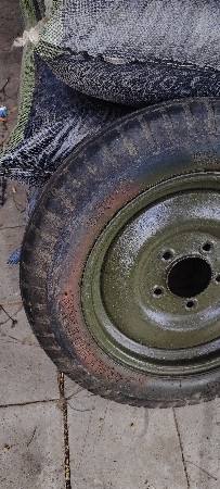 વિલ પ્લેટ ટાયર વેચવાના છે