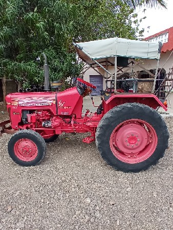 વેચવાની છે