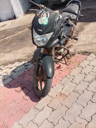 ગાડી વેચવાની છે