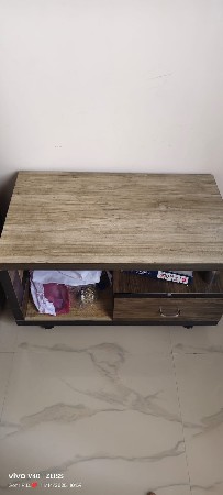 ટીપોઈ વેચવાની છે