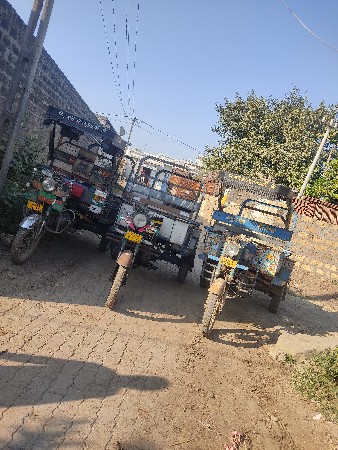 વેચવાની છે