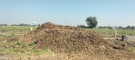ખાતર વેચવાનું છે