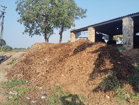 છાણીયું ખાતર વેચવા નું છે