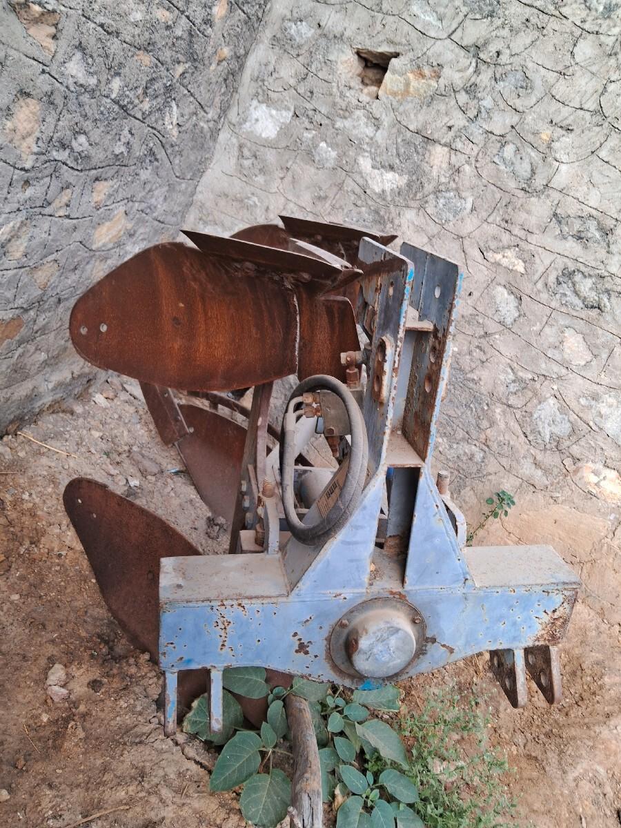 હળ વેચવાના છે