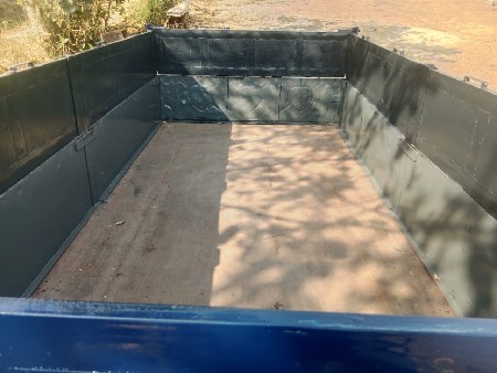 ધરતીકંપને કિસાન ફોરવીલ ટેલ