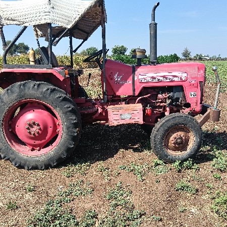 ટ્રેક્ટર વેચવાનું છે