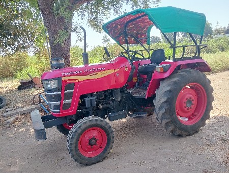 Mahindra yuvo 275 di