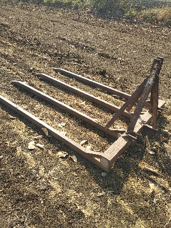 સૂયા વેંચવાનાં છે