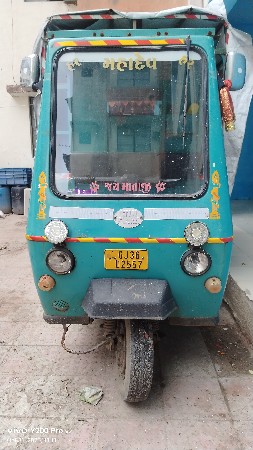 અતુલ શક્તિ લોડિંગ રિક્ષા છે ભાઈ