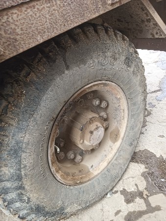 ટાયર 9,16 ના વેચાવ સે ટ્રોલી