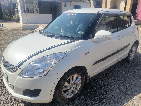 ફોરવીલ વેચવાની છે