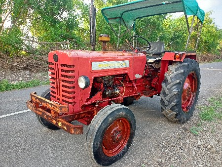 ટ્રેક્ટર વેચવાનું છે