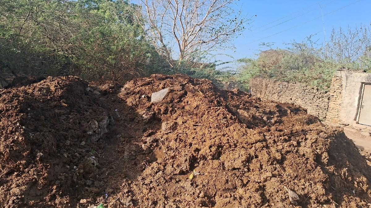 છાણીયુ ખાતર વેચવાનુ છે.