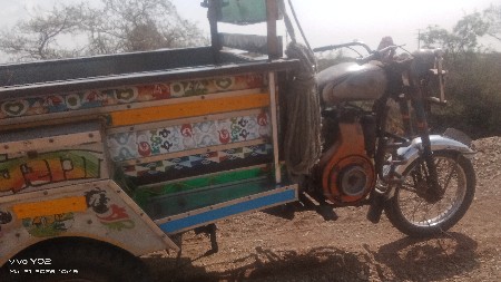 છકડો રિક્ષા વેચવાની છે