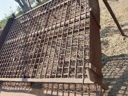 લોડર નો ચાઈનો વેચવાનો છે