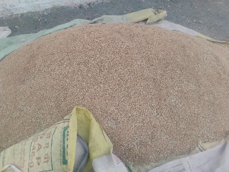 ૧૭૩ ટુકડા ઘઉં વેચવાના છે.