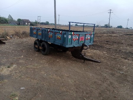 ખોડીયાર કંપનીનું ફોરવીલ ટેલર વેચવાન