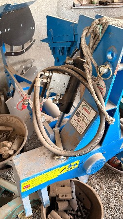 ઉમિયાજી પલ્ટી ચવડા વેચવાના છે.