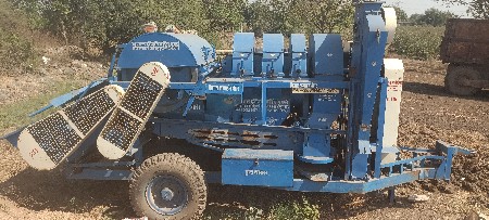 વિશાલ થ્રેશર વેચવાનું છે