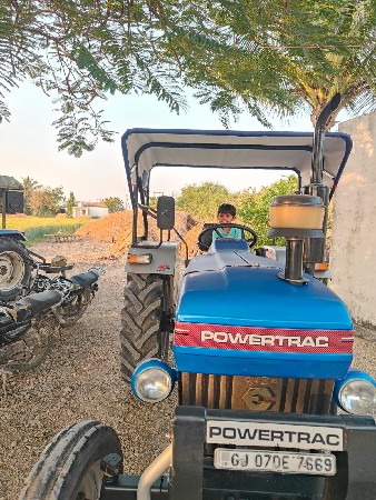 પાવરટ્રેક ટ્રેક્ટર 439 વેચવાનું