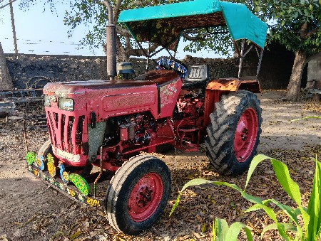 Mahindra 275