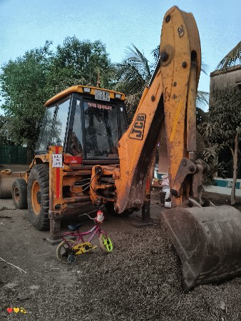 JCB  ખેતી કામ કરવા માટે ફોન કરો