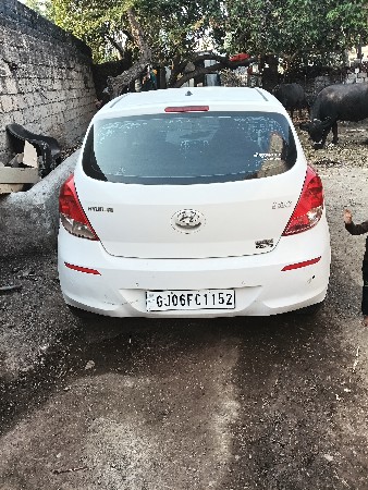 ગાડી વેચવા ની છે