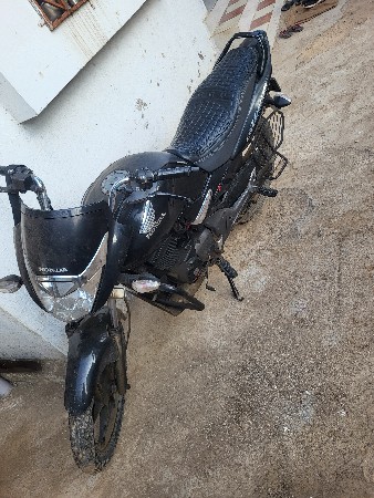 બાઈક વેચવાનું છે...