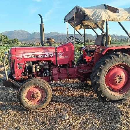 ટ્રેક્ટર વેચવાનુછે