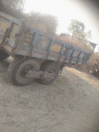 ટ્રેલર વેચવાનું છે