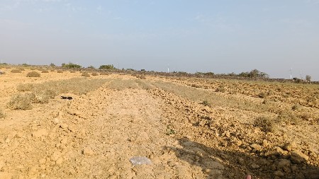 જમીન વેચવાની છે