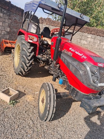 આ ટ્રેક્ટર વેચવાનું છે