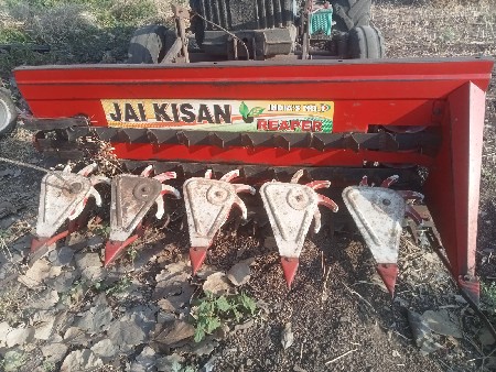 આ કતાર વેચ વાની છે