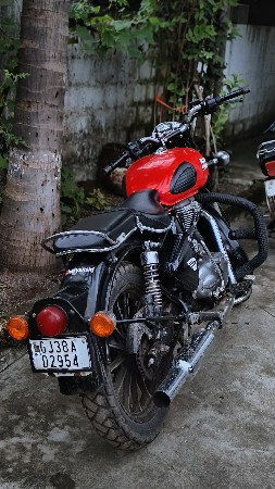 વેચવાનું છે.