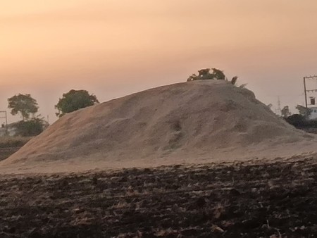 ચણા નું ખારીયું વેચવાનું છે
