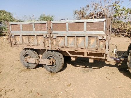 બાલાજી  કંપનીનું ફોરવીલ ટેલર વેચ