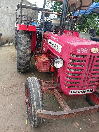 ટ્રેક્ટર વેચવાનું છે